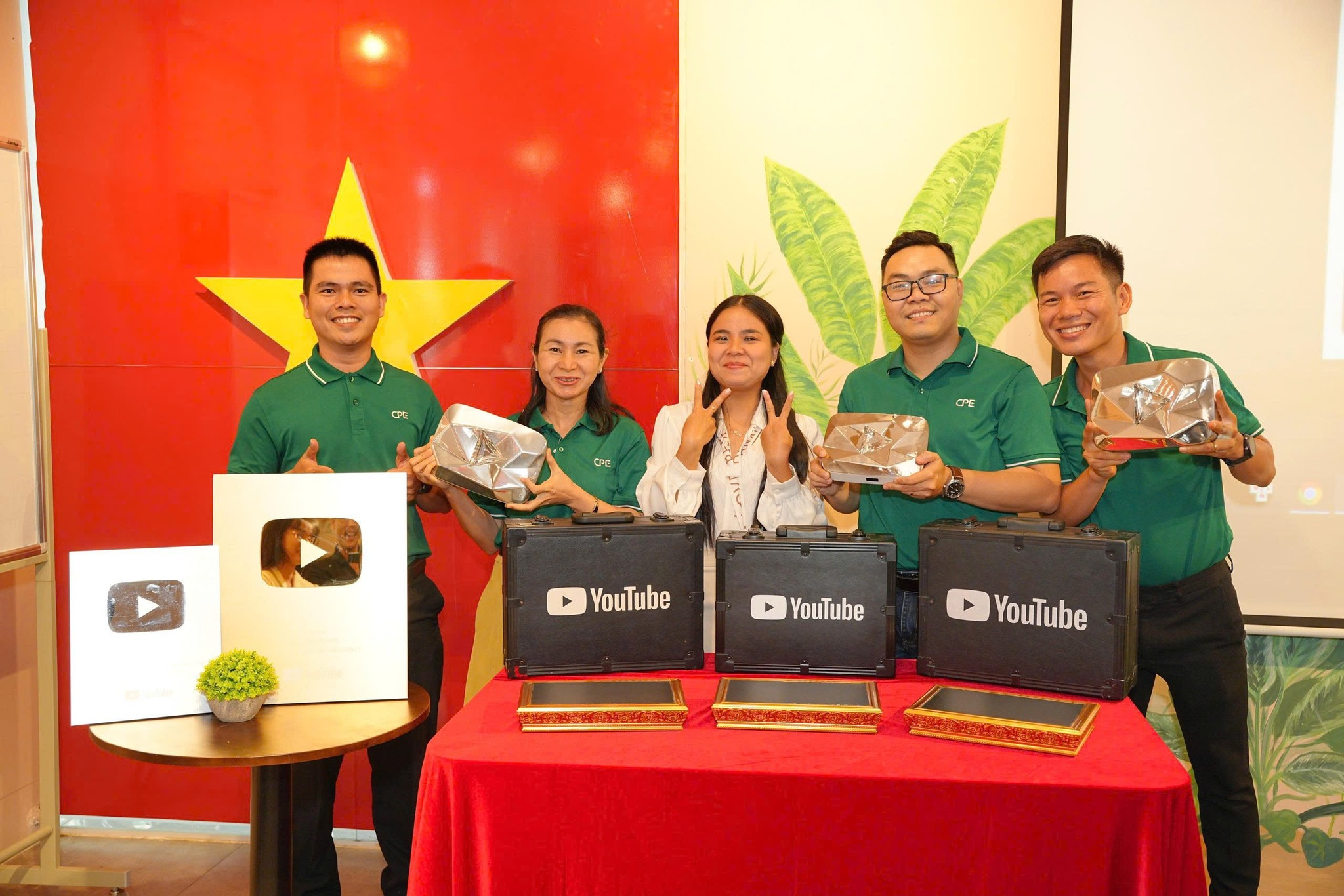 Chương trình CPE thứ 47: Bí Mật được Bật Mí trong YouTube