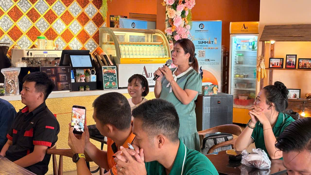 ĐỪNG BÁN HÀNG, HÃY TẠO CỖ MÁY BÁN HÀNG”